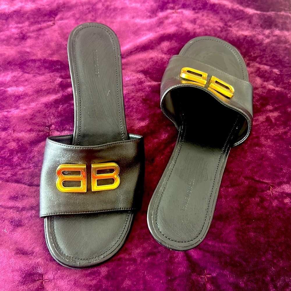 Balenciaga black heel size 7